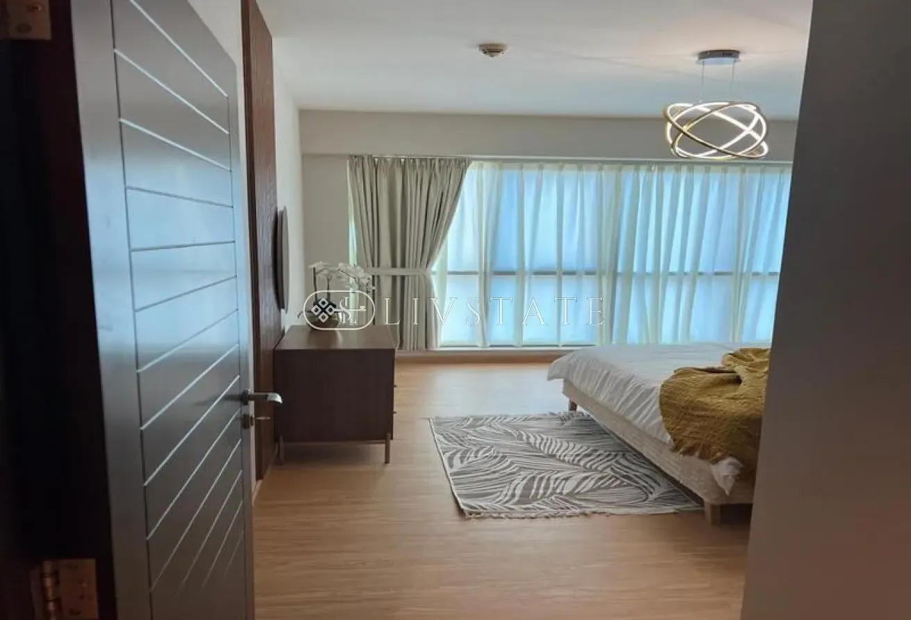 Upgraded | Middle Floor | Rare Large Layout