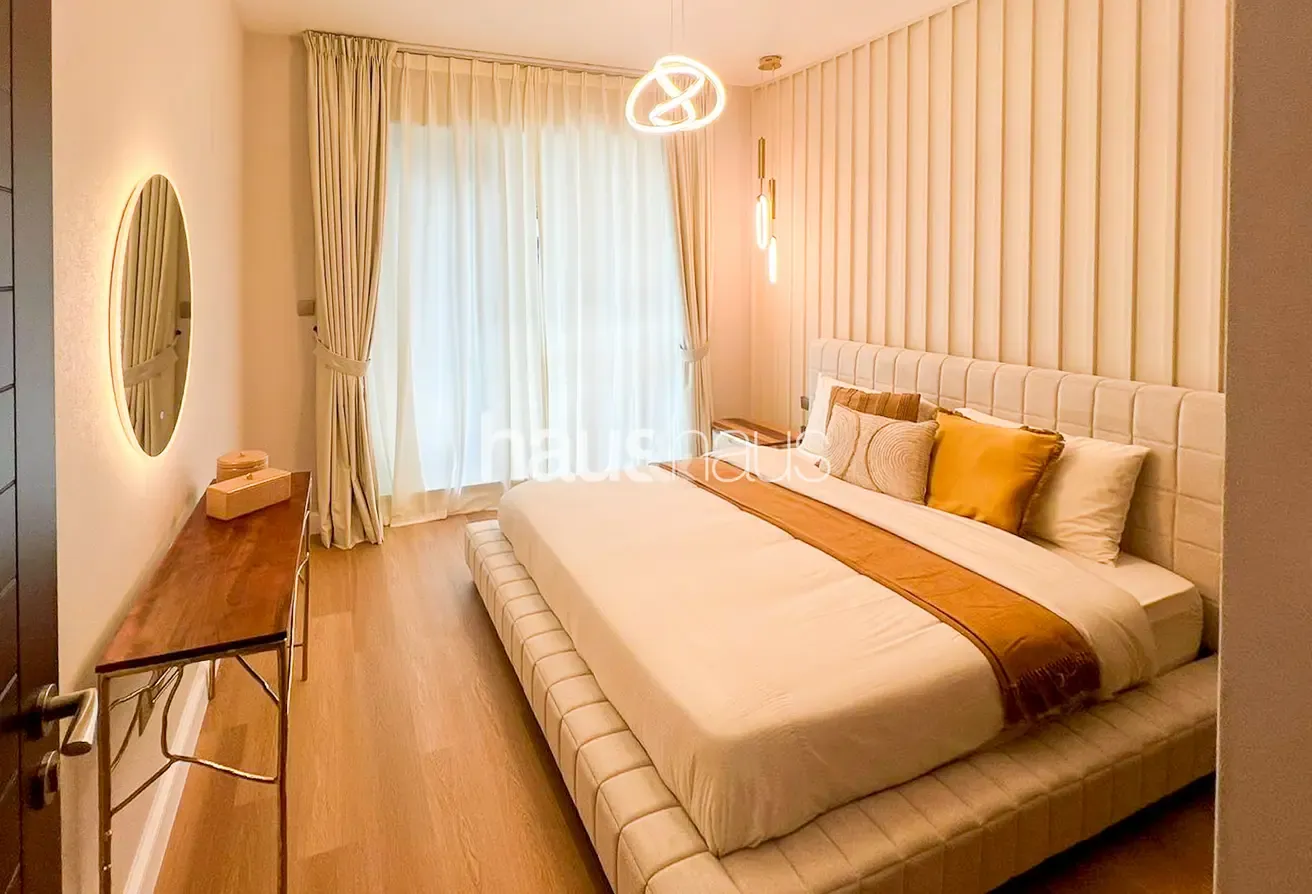 12 Cheques | Beautiful Interior | Spacious Layout
