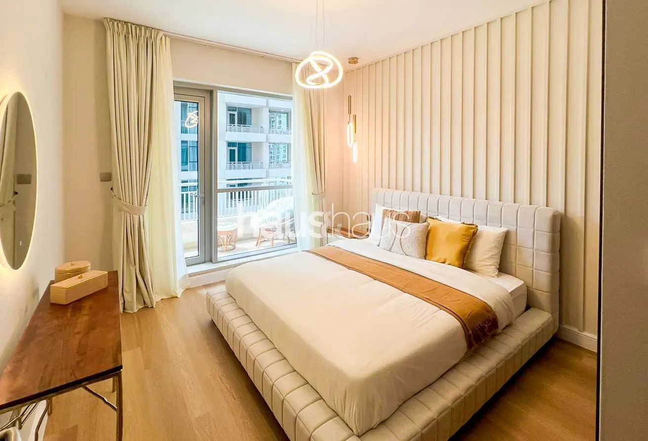 12 Cheques | Beautiful Interior | Spacious Layout