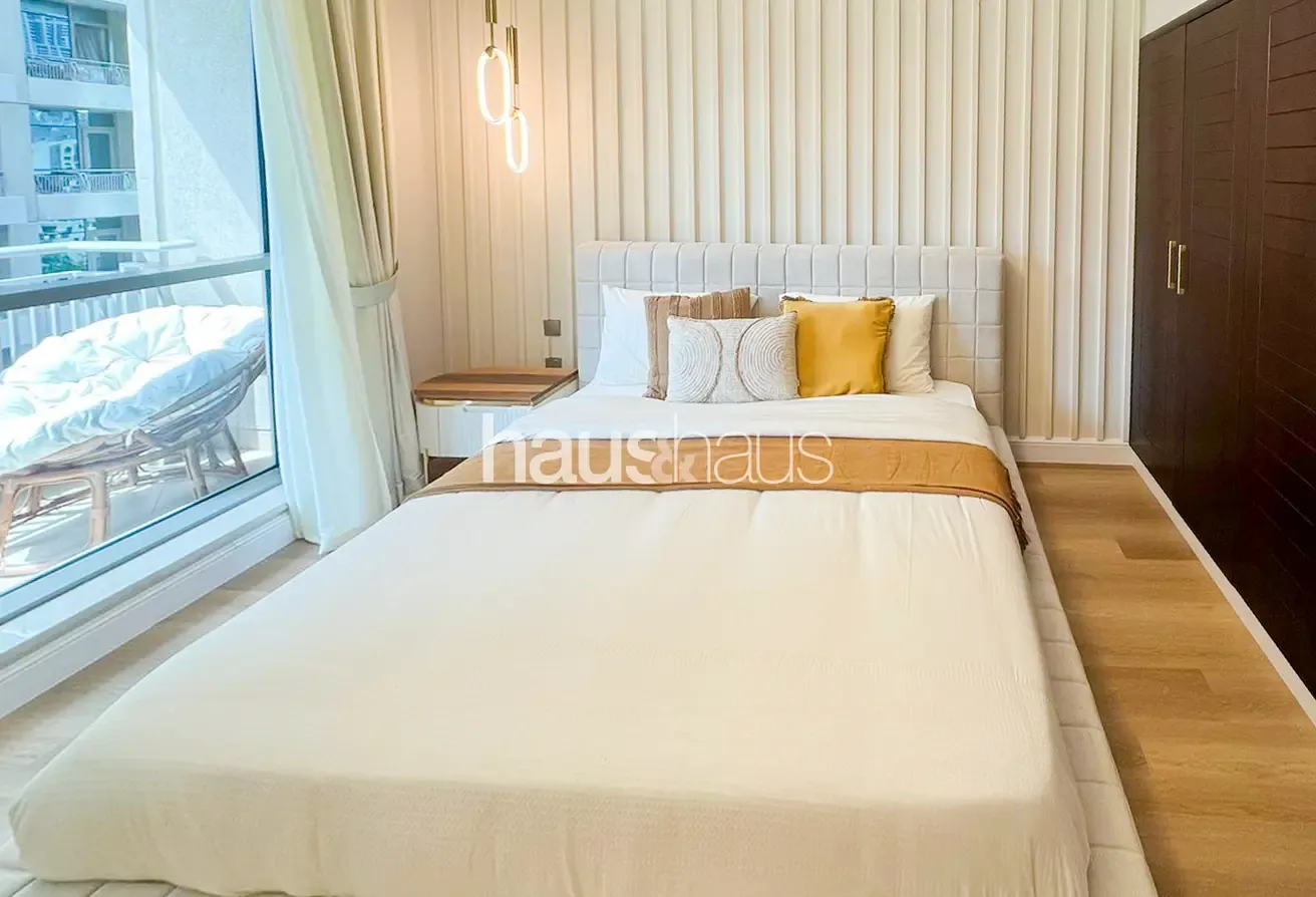 12 Cheques | Beautiful Interior | Spacious Layout