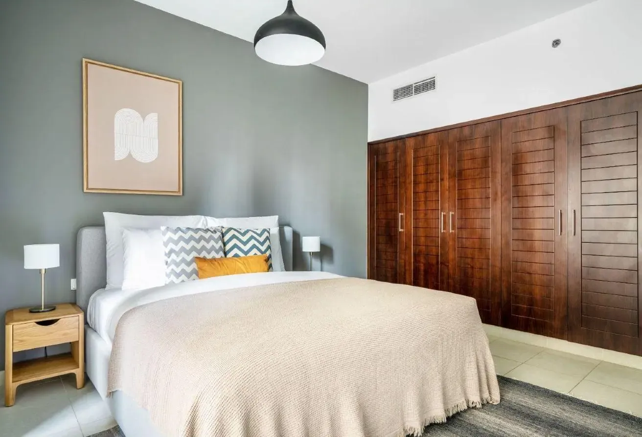 Downtown City Views | Spacious | Prime Location