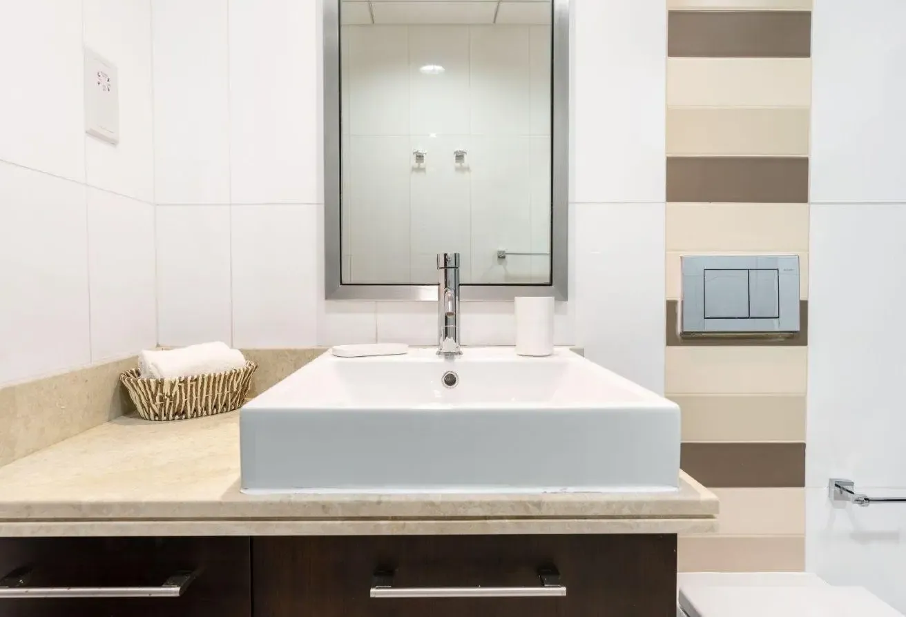 Downtown City Views | Spacious | Prime Location