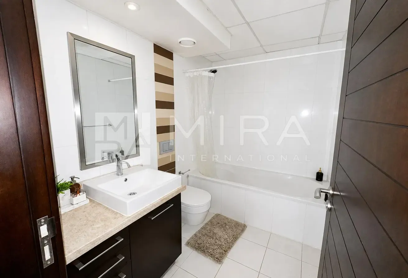 Spacious Living | Burj View | Vacant