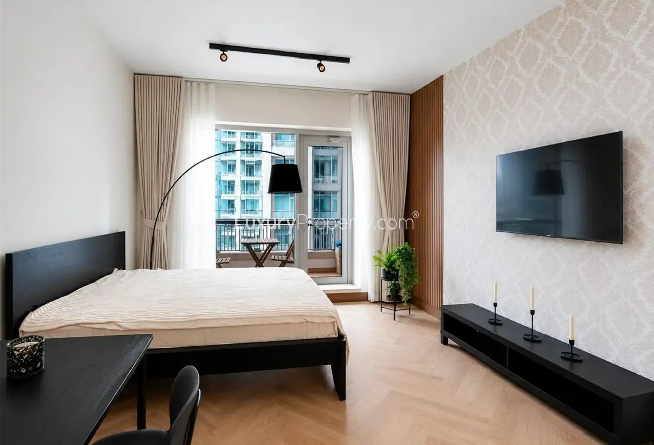 Spacious | Brand New | Fully Upgraded Studio