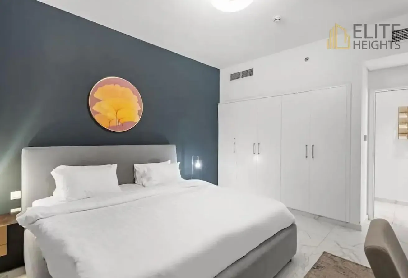 Upgraded 1 BR Apartment with Water Views
