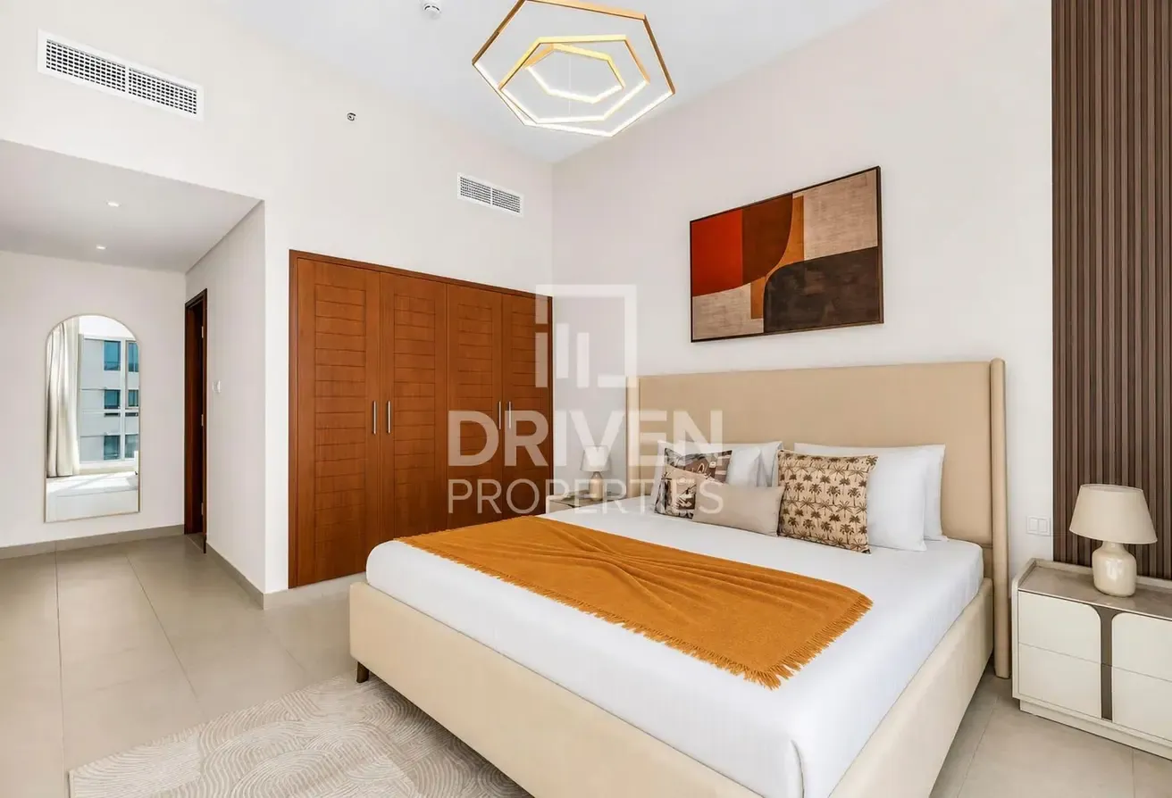 Burj Khalifa View | Prime Location | Spacious