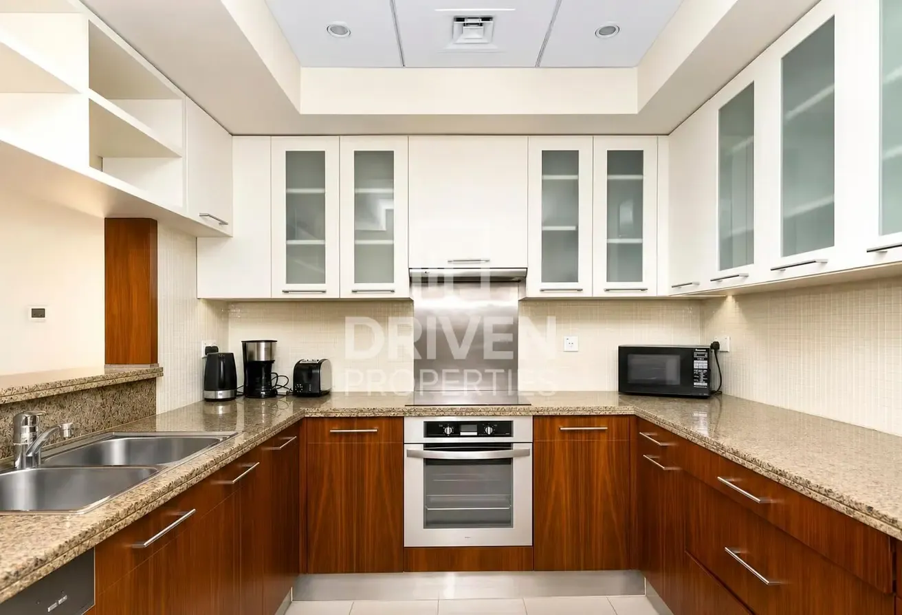 Burj Khalifa View | Prime Location | Spacious