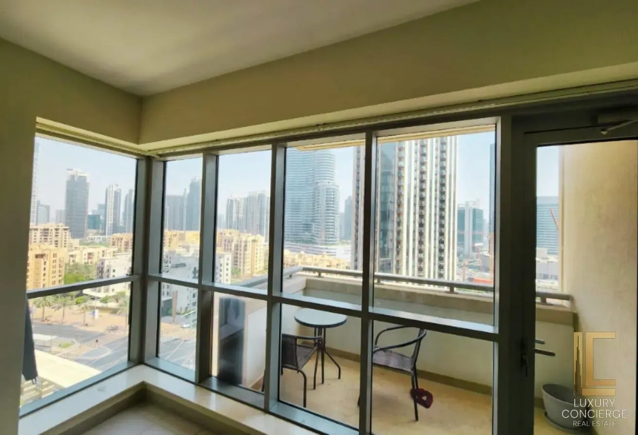 Fully Furnished | Boulevard View  | Mid Floor