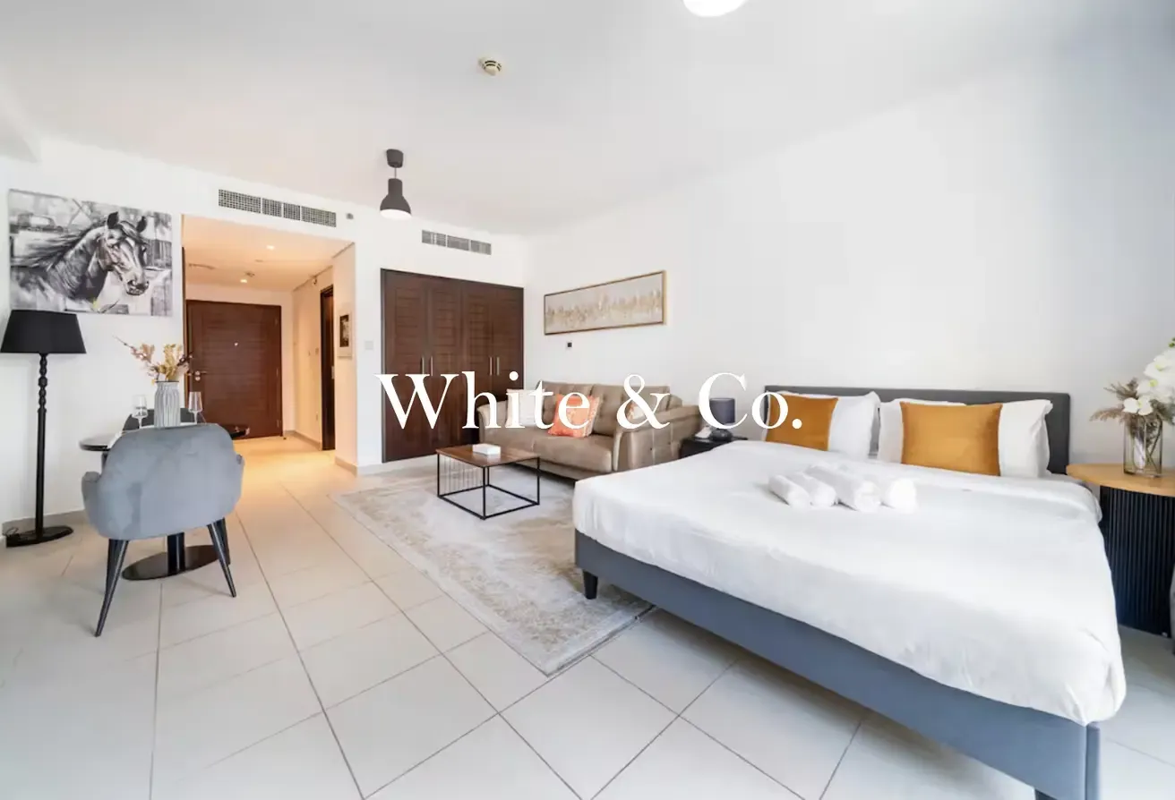 MODERN | BOULEVARD VIEW | SPACIOUS UNIT