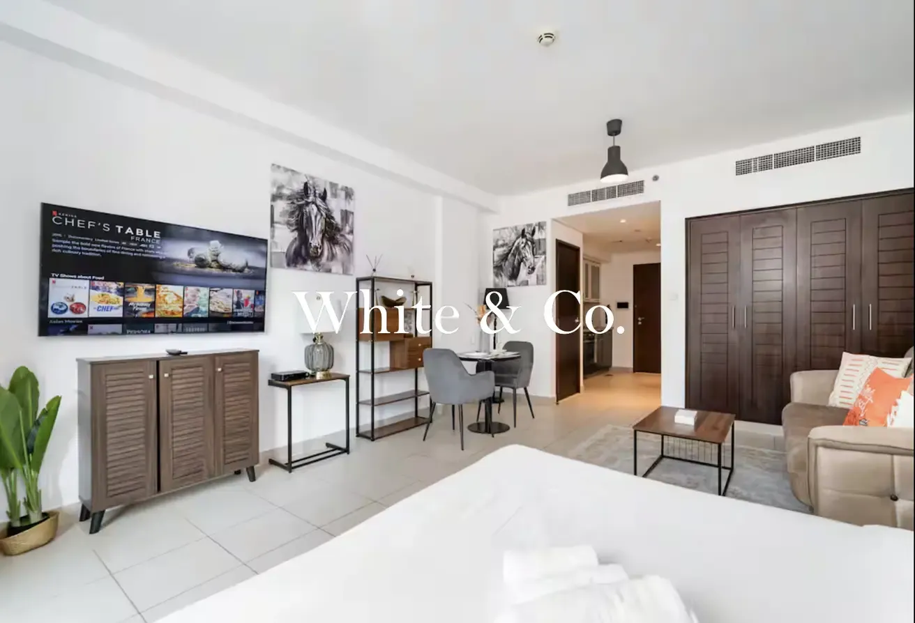 MODERN | BOULEVARD VIEW | SPACIOUS UNIT