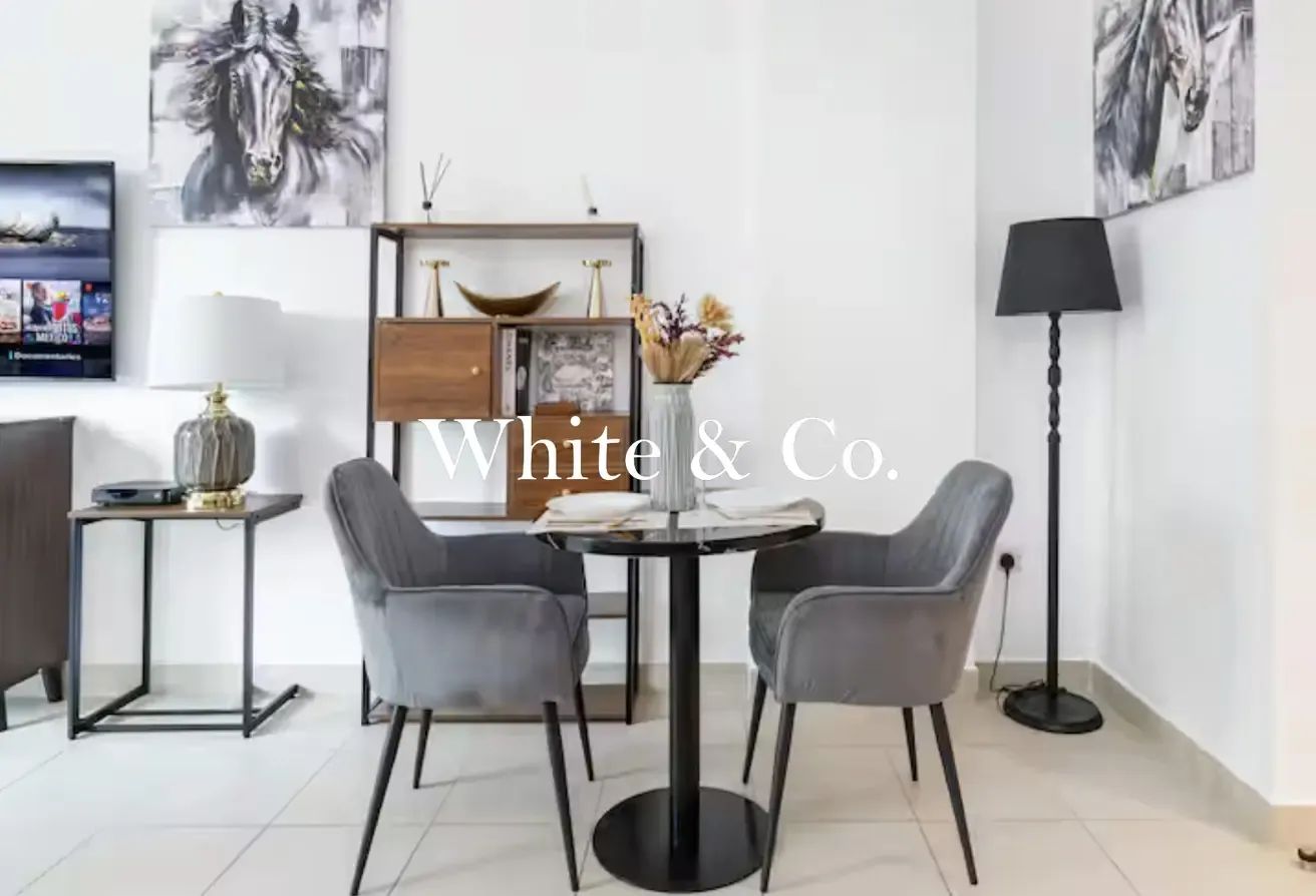 MODERN | BOULEVARD VIEW | SPACIOUS UNIT