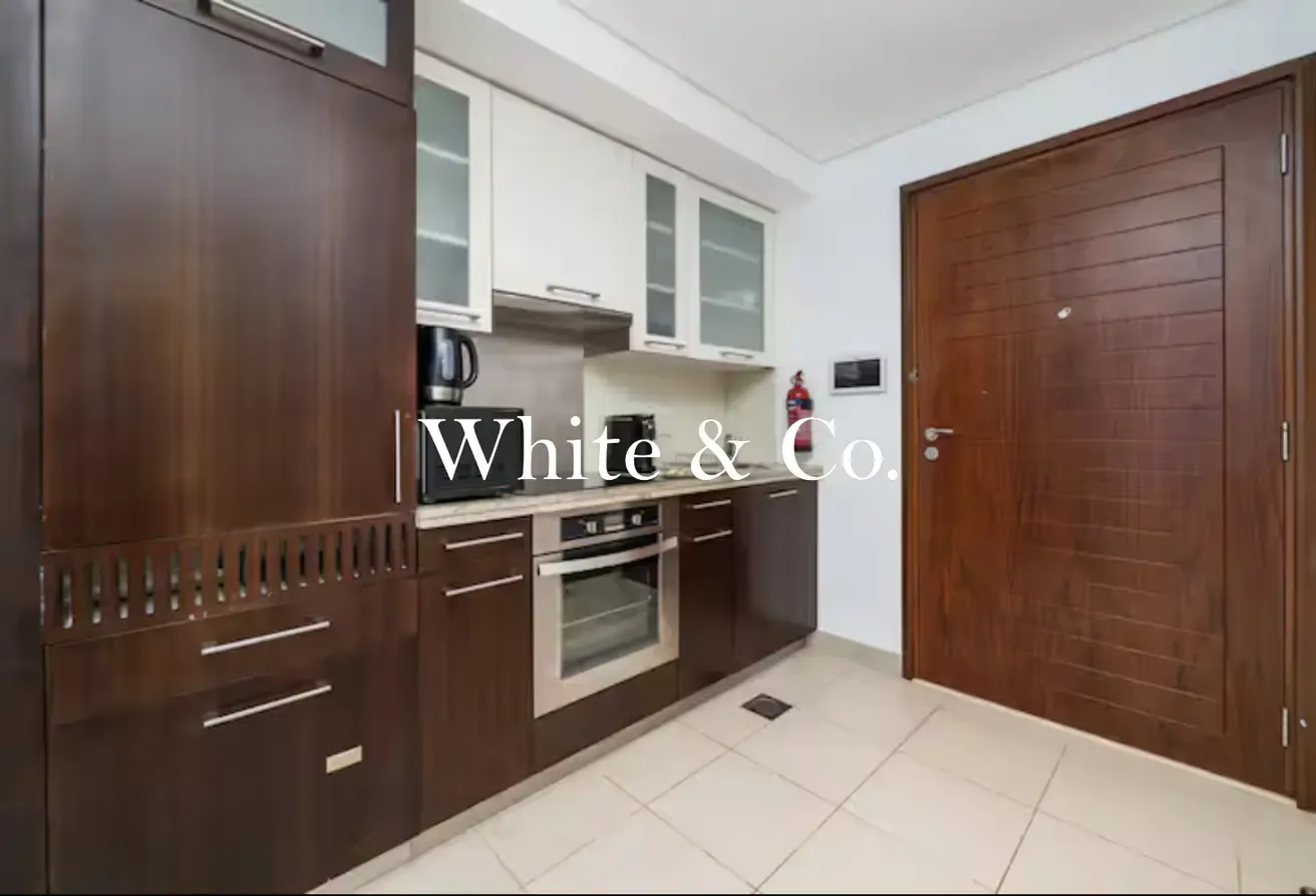 MODERN | BOULEVARD VIEW | SPACIOUS UNIT