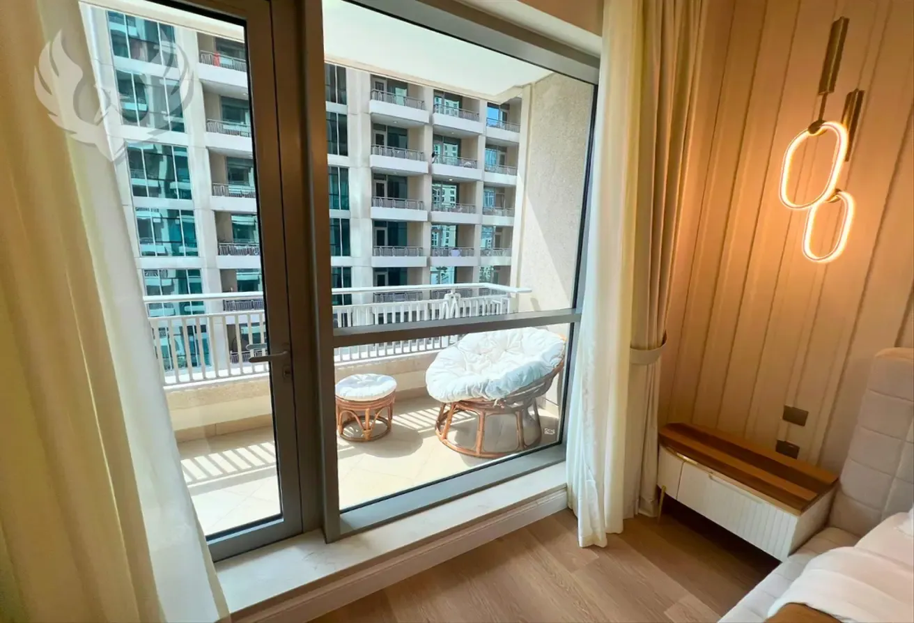 Upgraded 1BR | Burj Khalifa View | Chiller Free