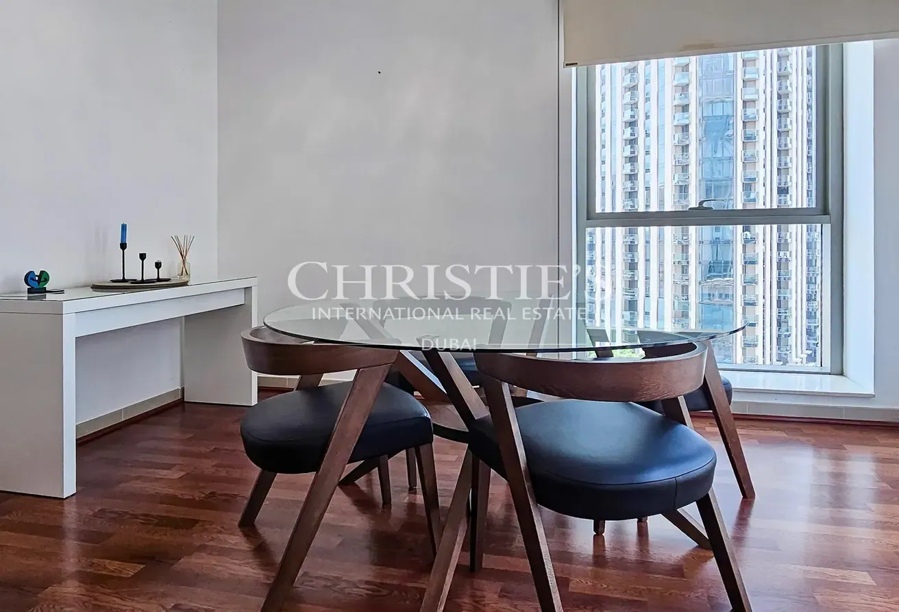 Large 1 BR in BLVD CENTRAL I Furnished I 6 cheques