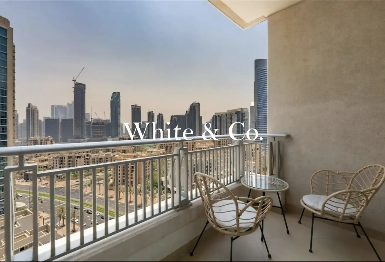 CORNER UNIT | UPGRADED | BOULEVARD VIEW