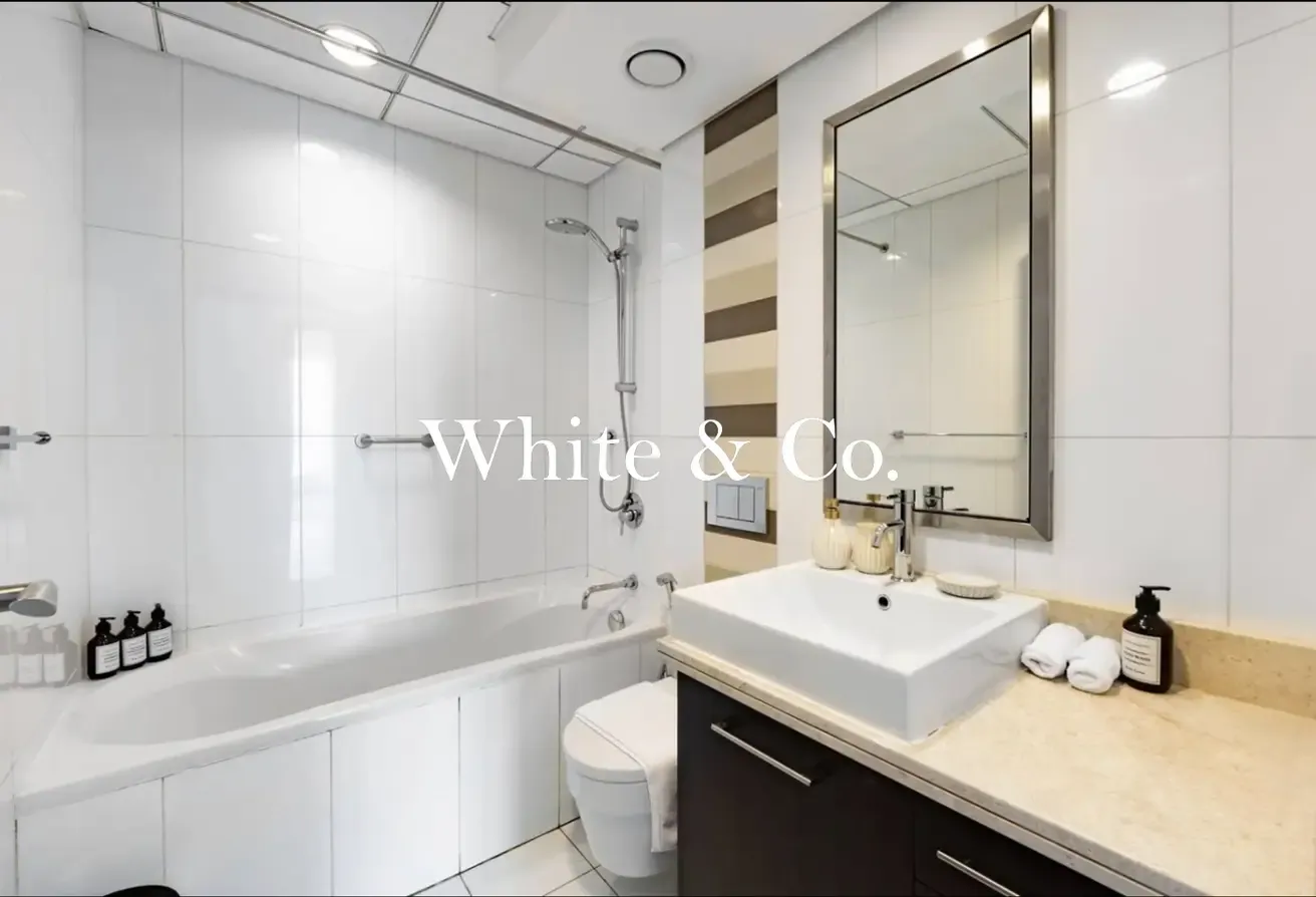 CORNER UNIT | UPGRADED | BOULEVARD VIEW
