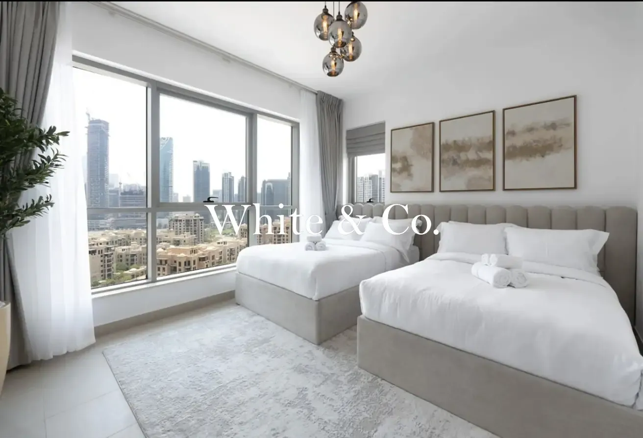 CORNER UNIT | UPGRADED | BOULEVARD VIEW