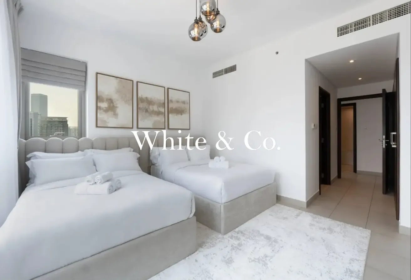 CORNER UNIT | UPGRADED | BOULEVARD VIEW