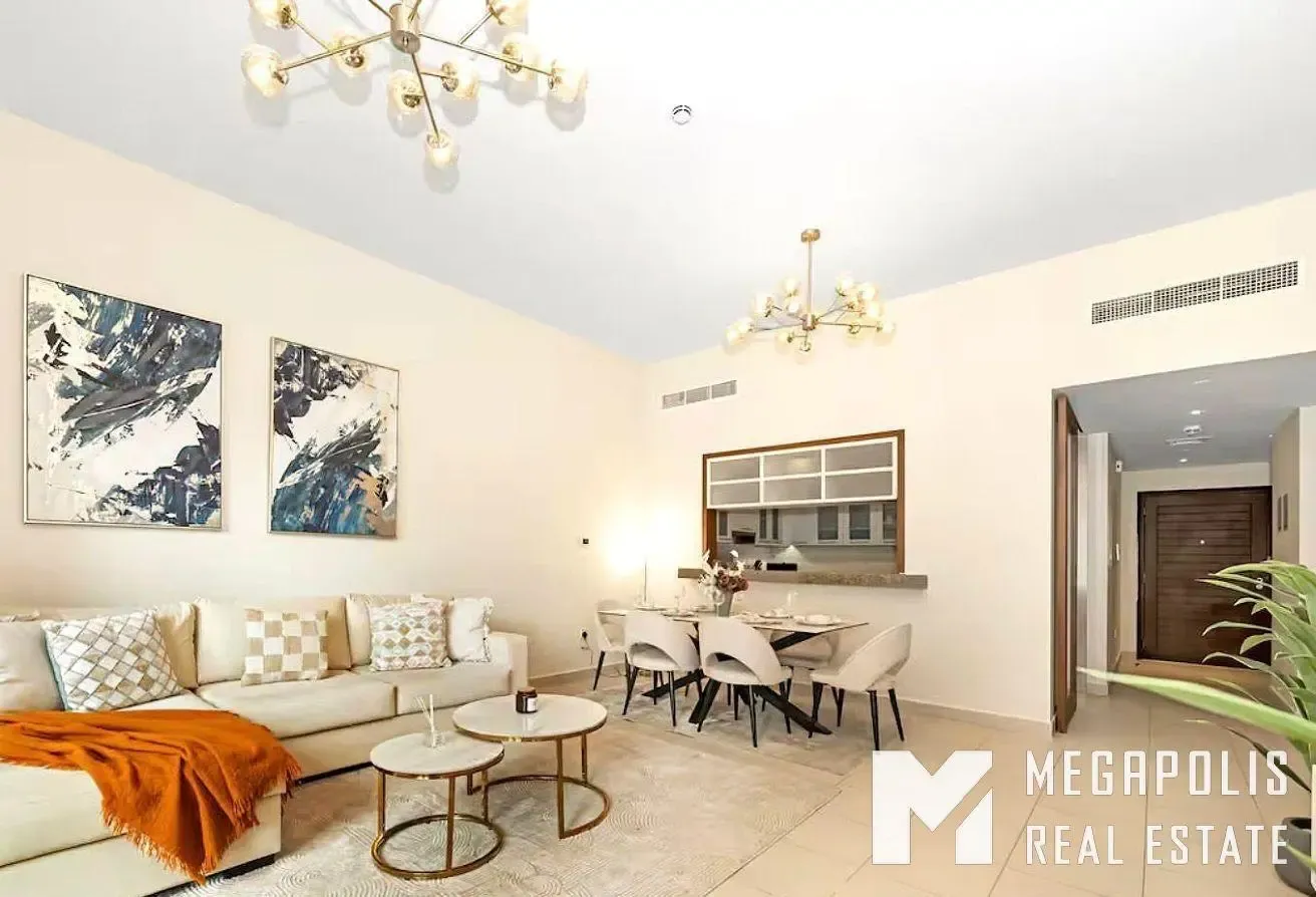 Luxury 2BR | Burj Khalifa View | Vacant Now
