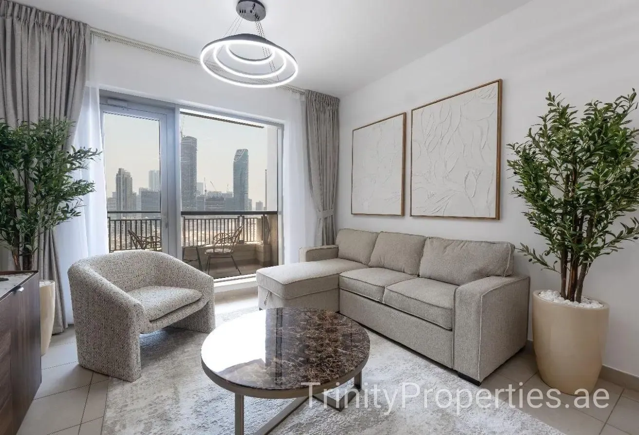 Boulrvard & Fountain Views | Spacious Layout