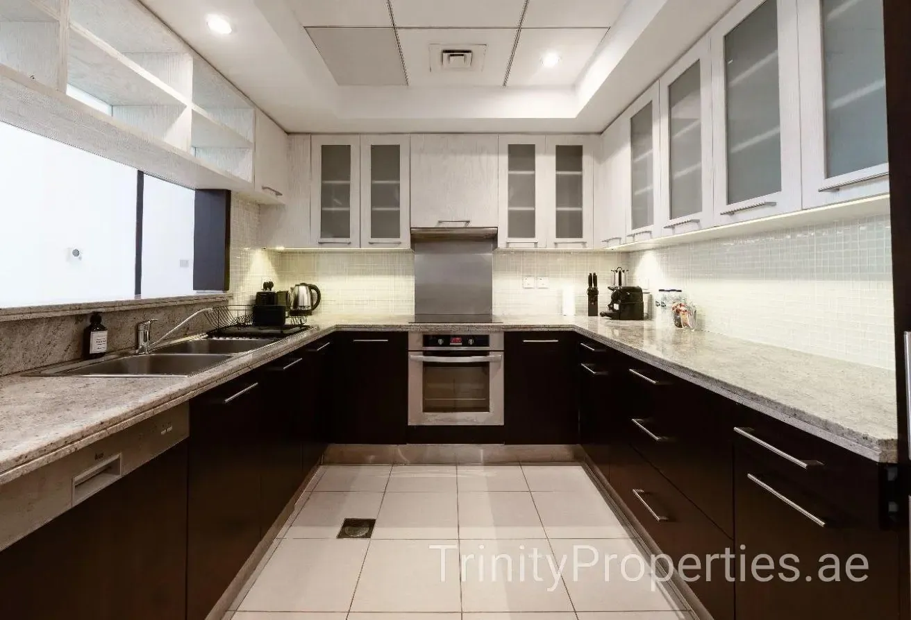 Boulrvard & Fountain Views | Spacious Layout