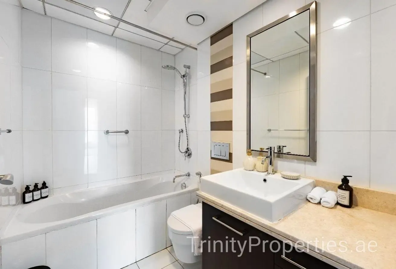Boulrvard & Fountain Views | Spacious Layout