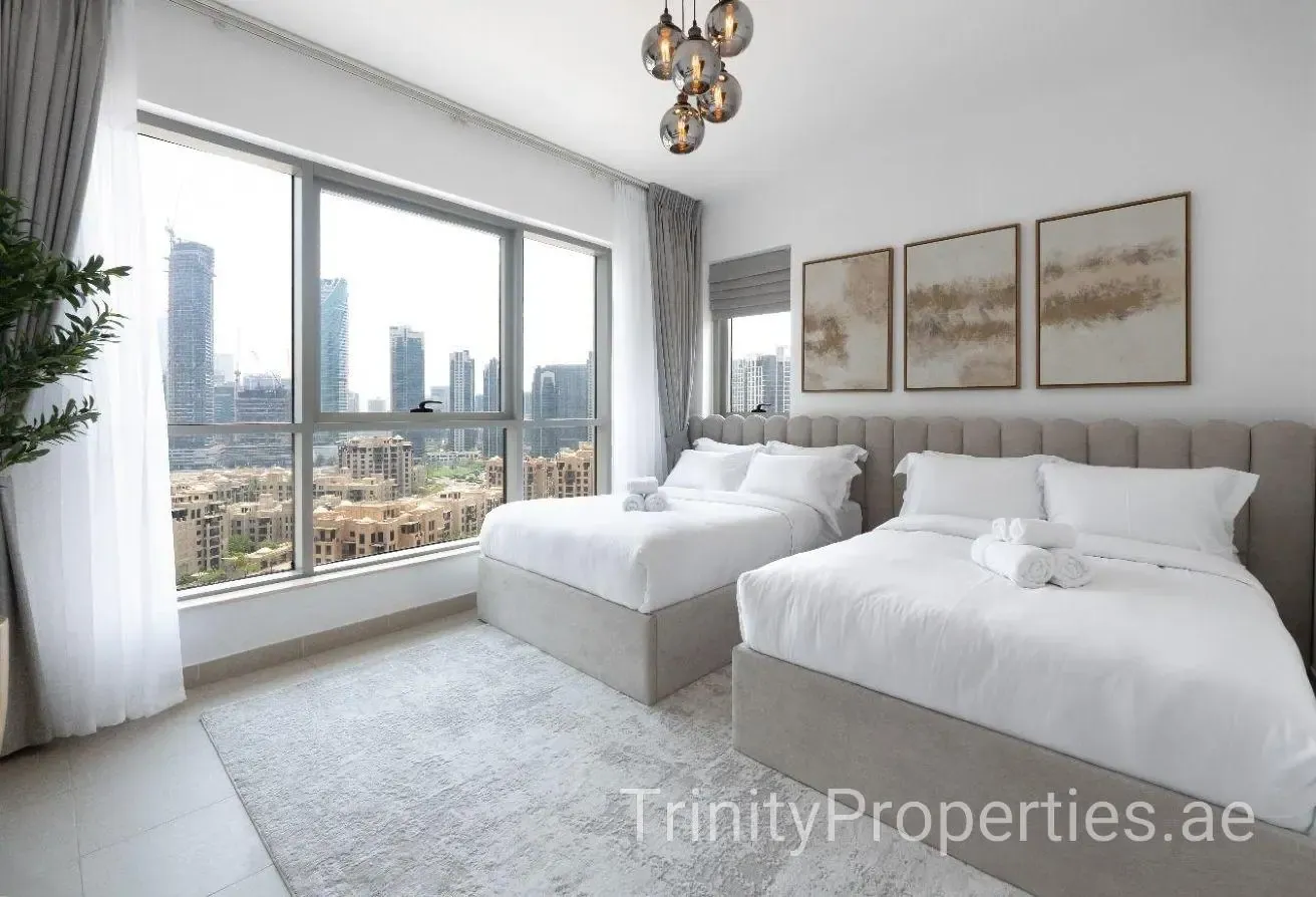 Boulrvard & Fountain Views | Spacious Layout