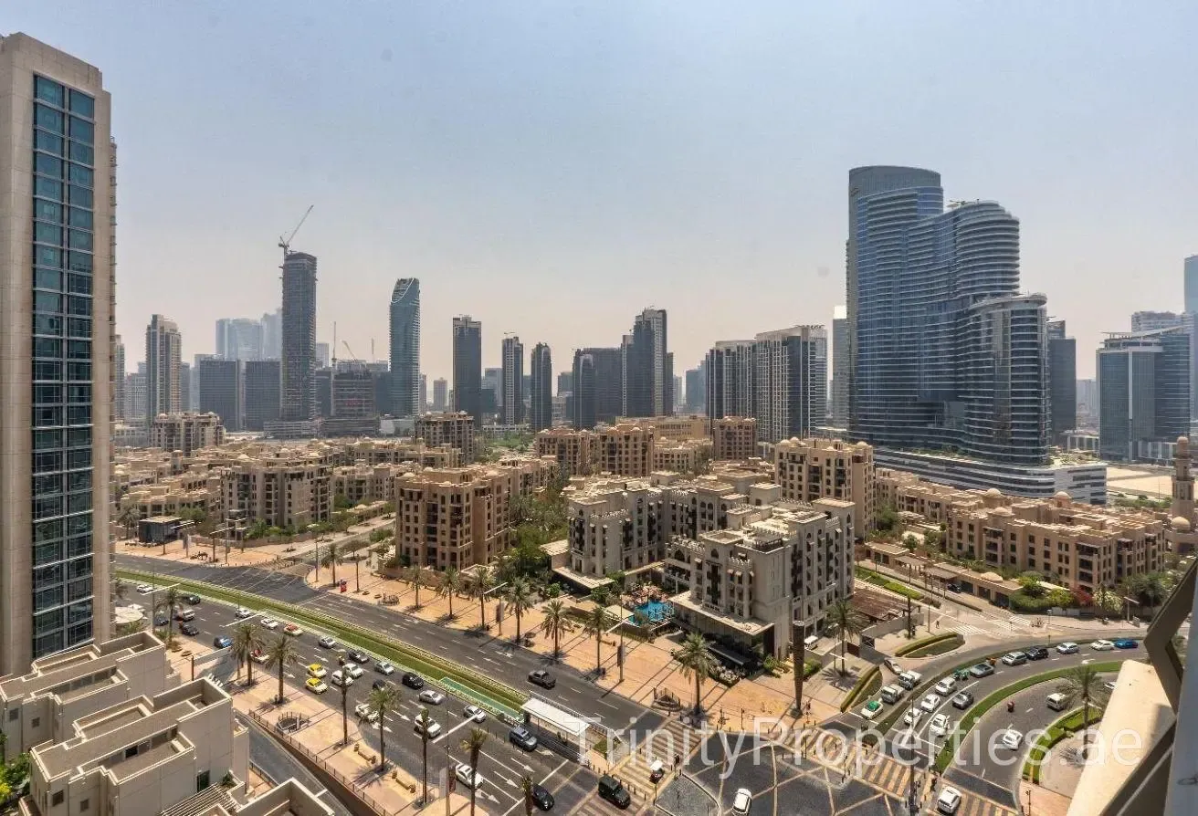 Boulrvard & Fountain Views | Spacious Layout