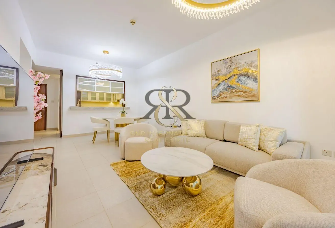Modern 1BR | Fully Furnished | Pool View