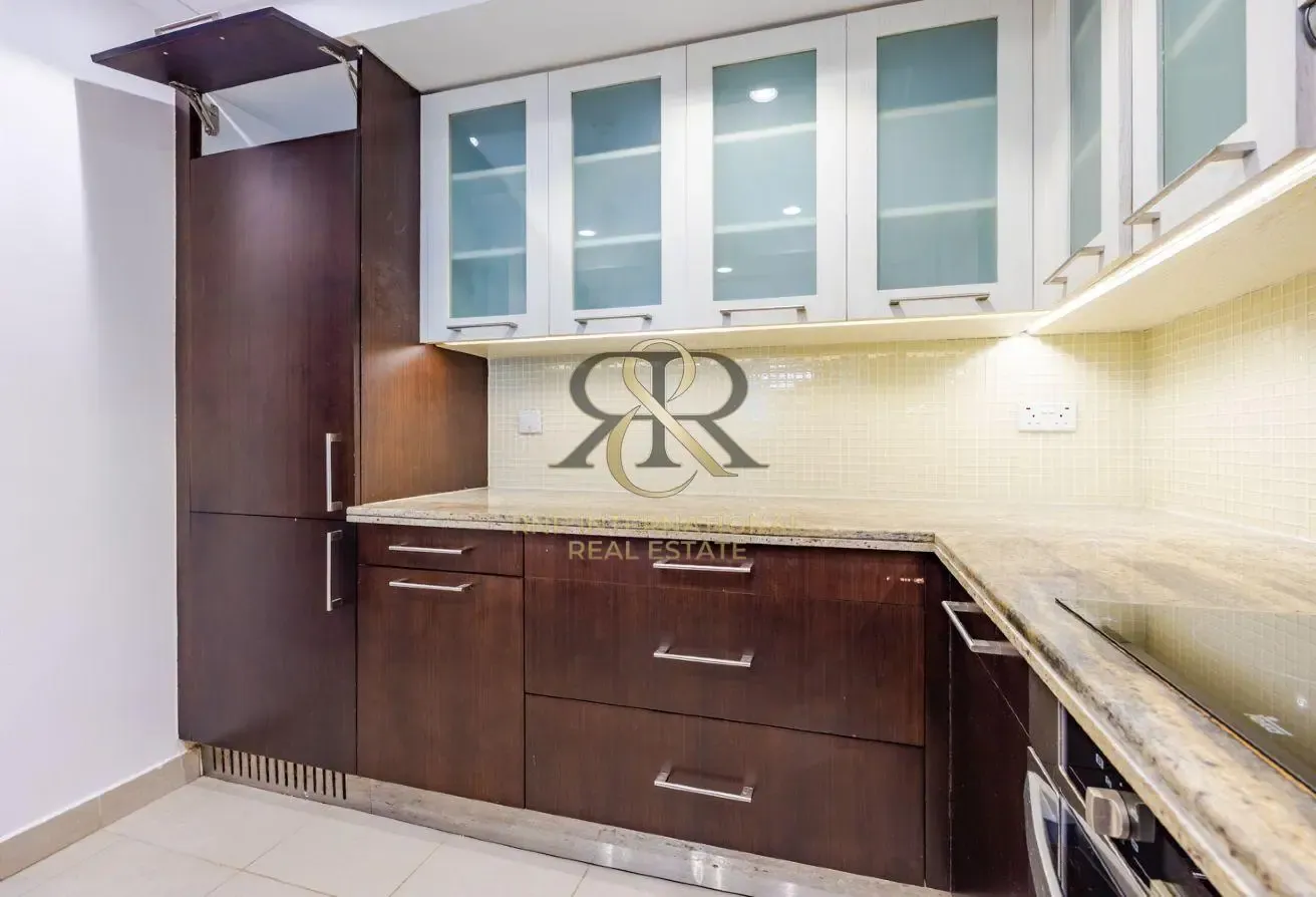 Modern 1BR | Fully Furnished | Pool View