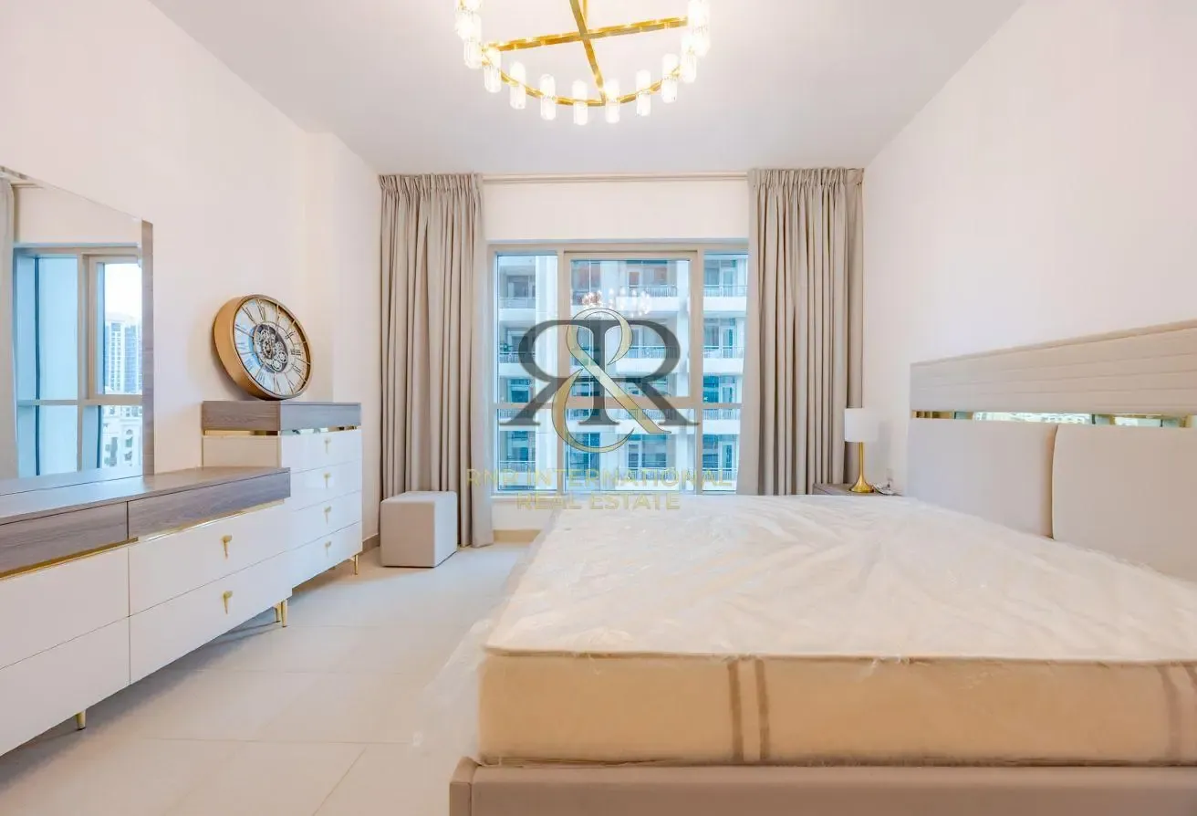 Modern 1BR | Fully Furnished | Pool View