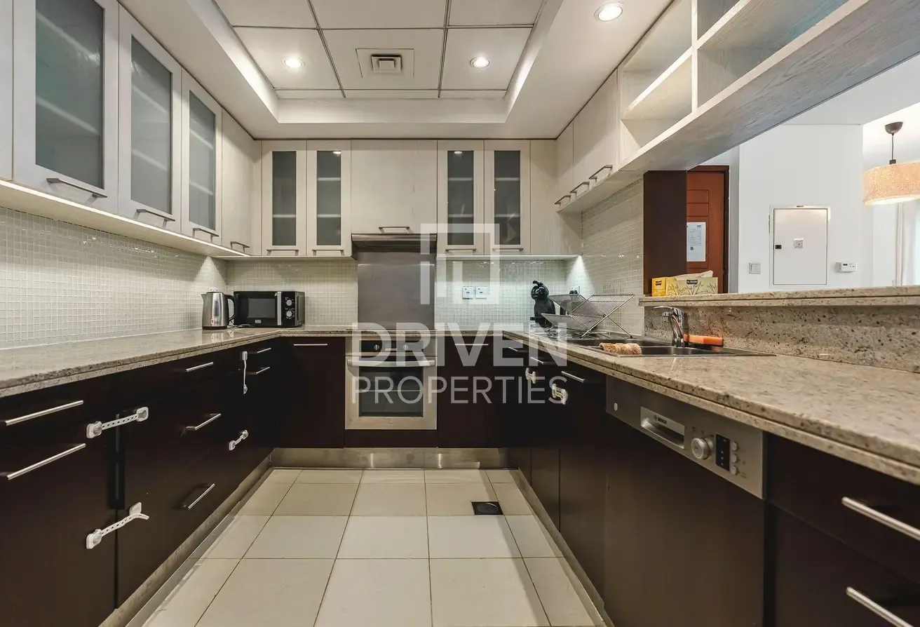Prime Location | Fully Furnished | Mid Floor