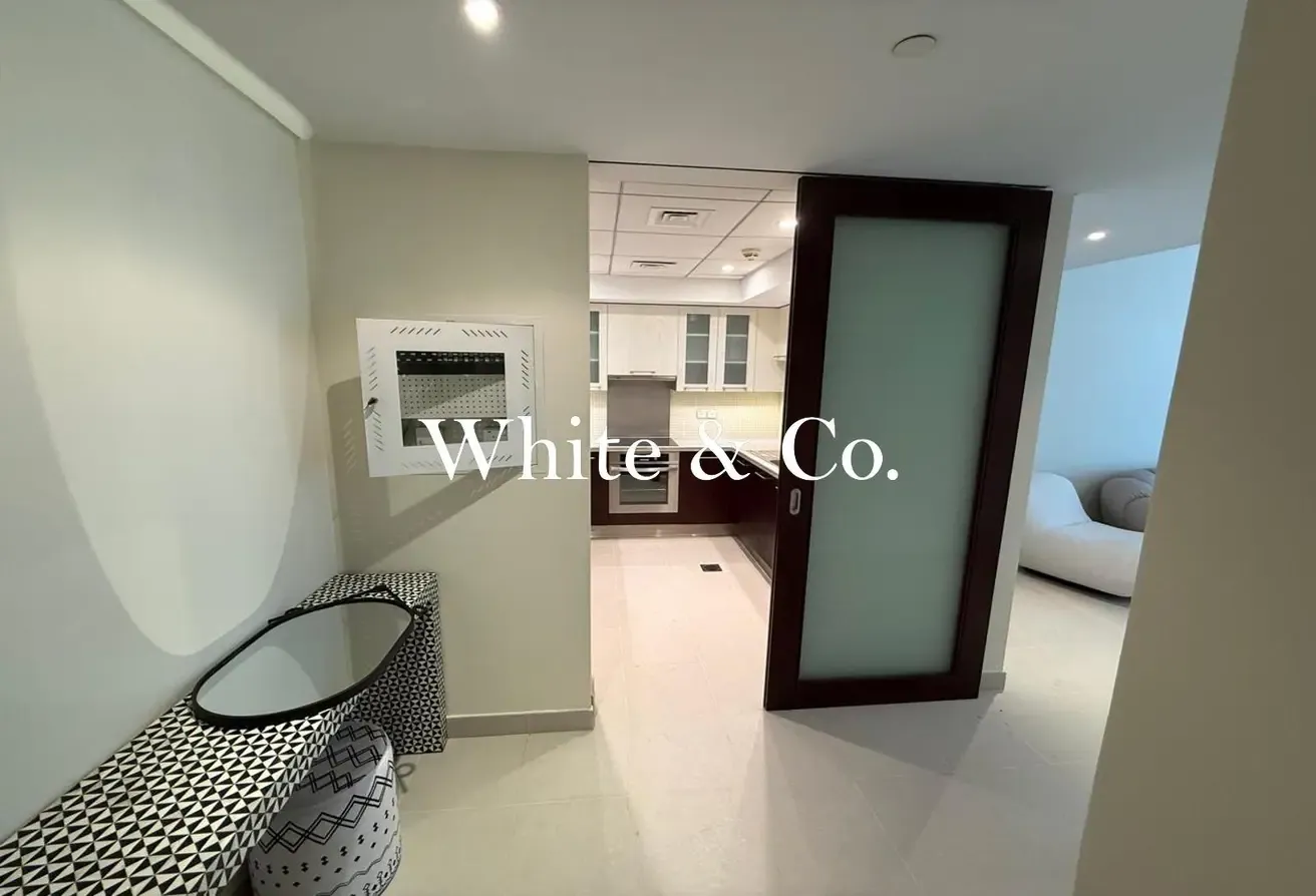 PARTLY FURNISHED | 1 BEDROOM | POOL VIEW