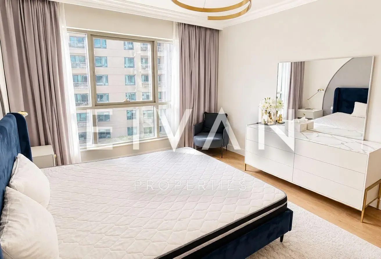 Furnished 2BR | Walk to Dubai Mall | Ready Move In