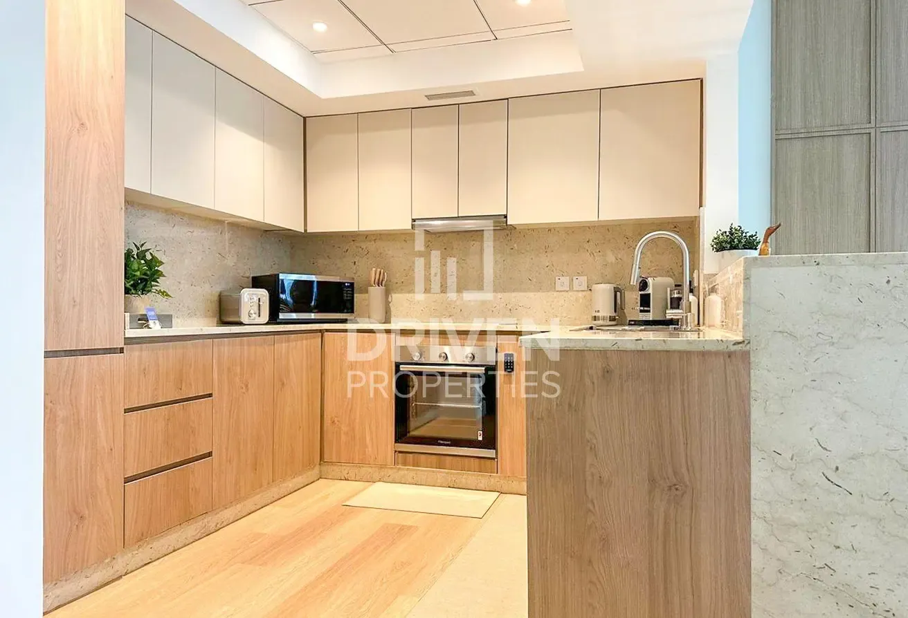 Fully Upgraded | Sunny | Well Furnished