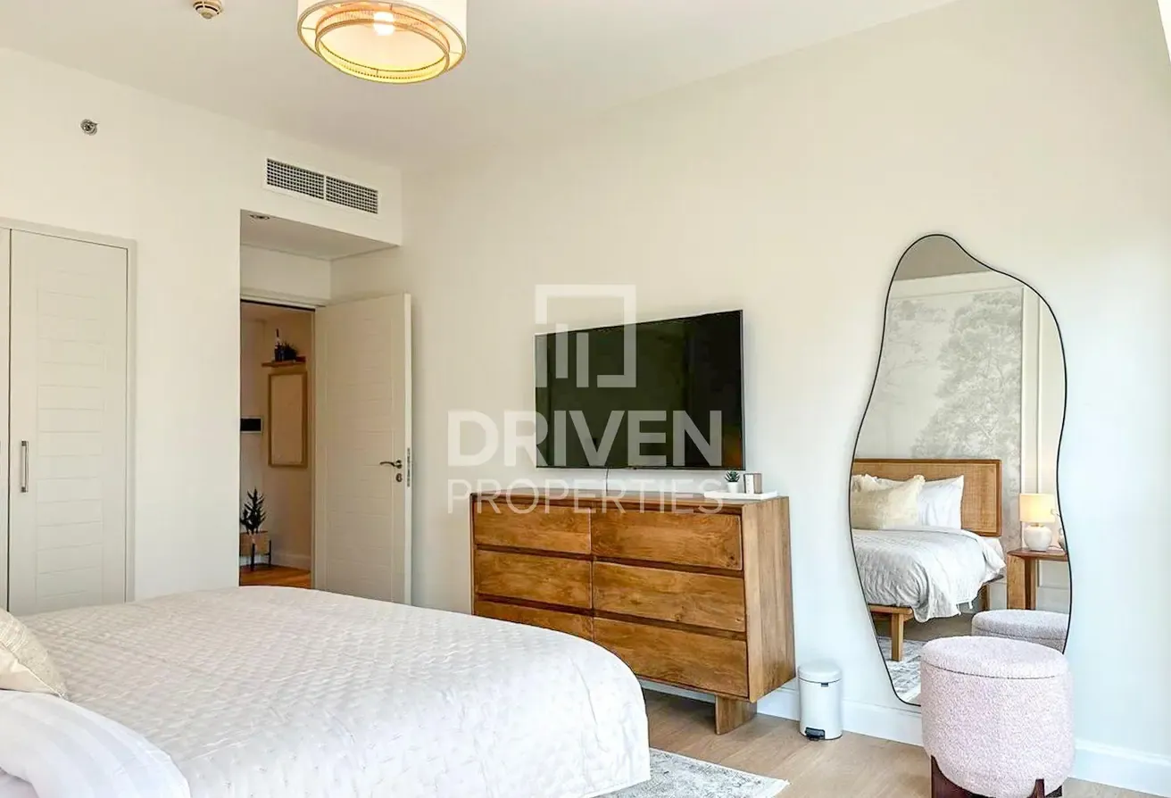 Fully Upgraded | Sunny | Well Furnished