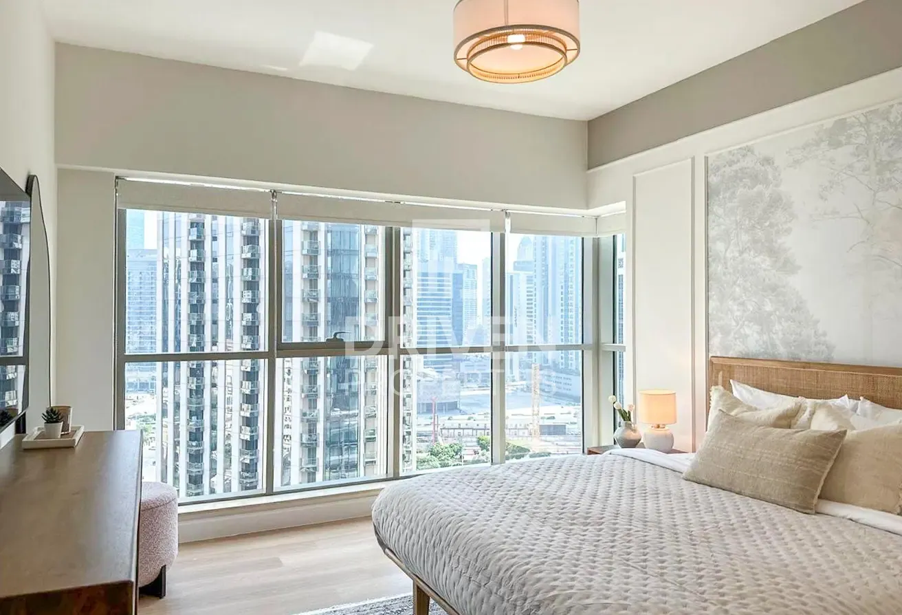 Fully Upgraded | Sunny | Well Furnished