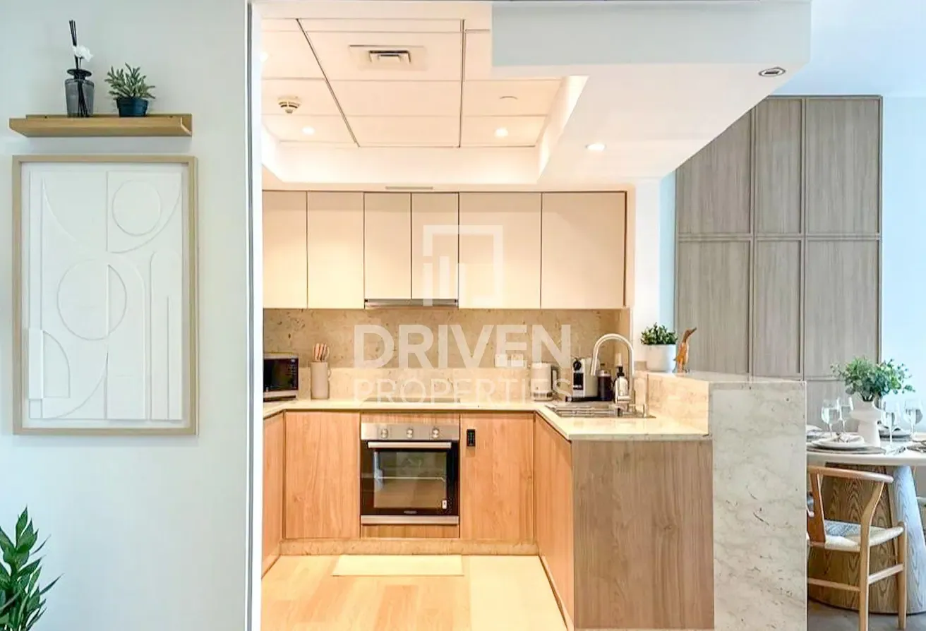 Fully Upgraded | Sunny | Well Furnished