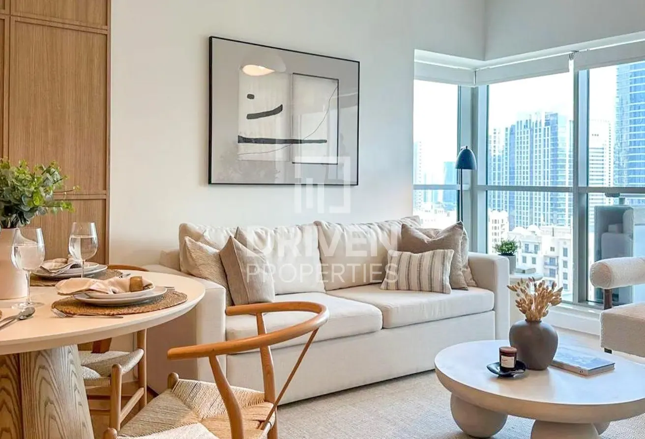 Fully Upgraded | Sunny | Well Furnished