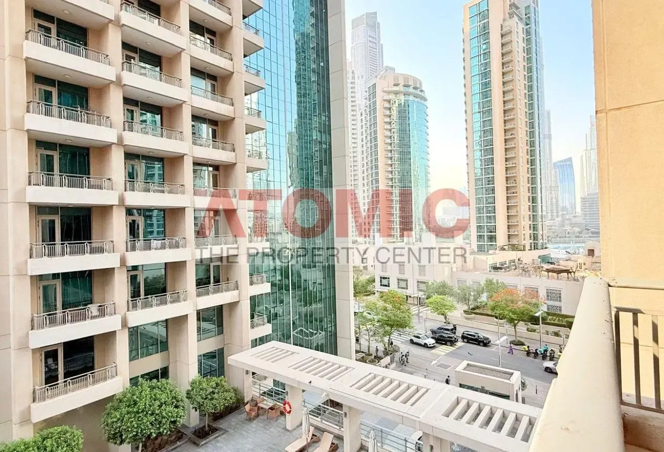 1BR Apt |Burj & Pool View | Blvd central 1