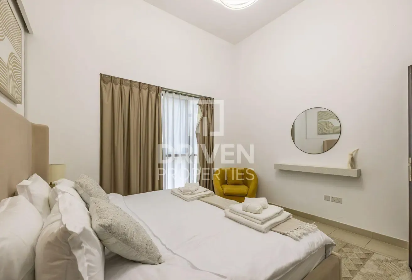 Fully Furnished | Burj View | High Ceilings