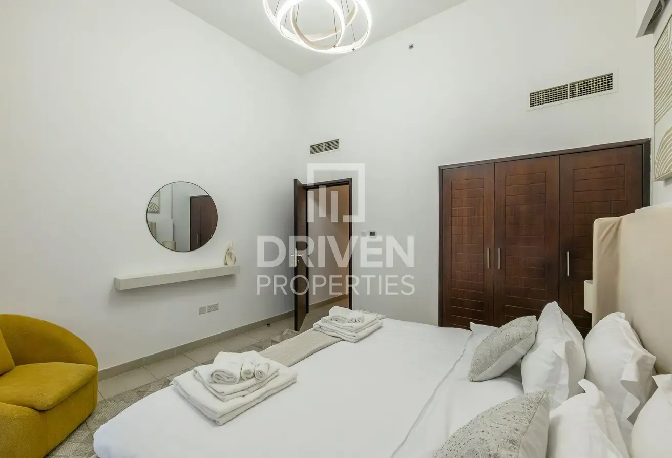 Fully Furnished | Burj View | High Ceilings