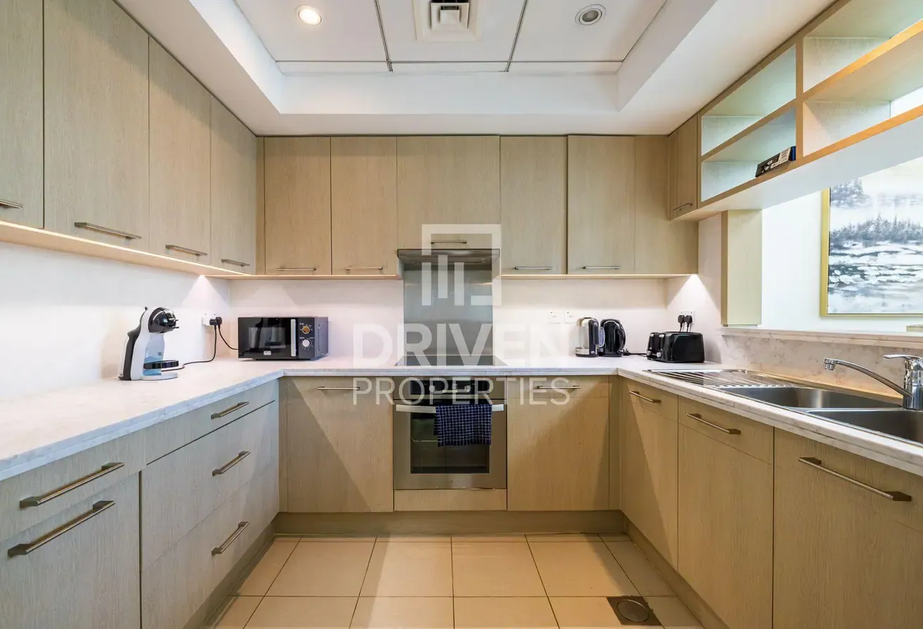 Fully Furnished | Burj View | High Ceilings