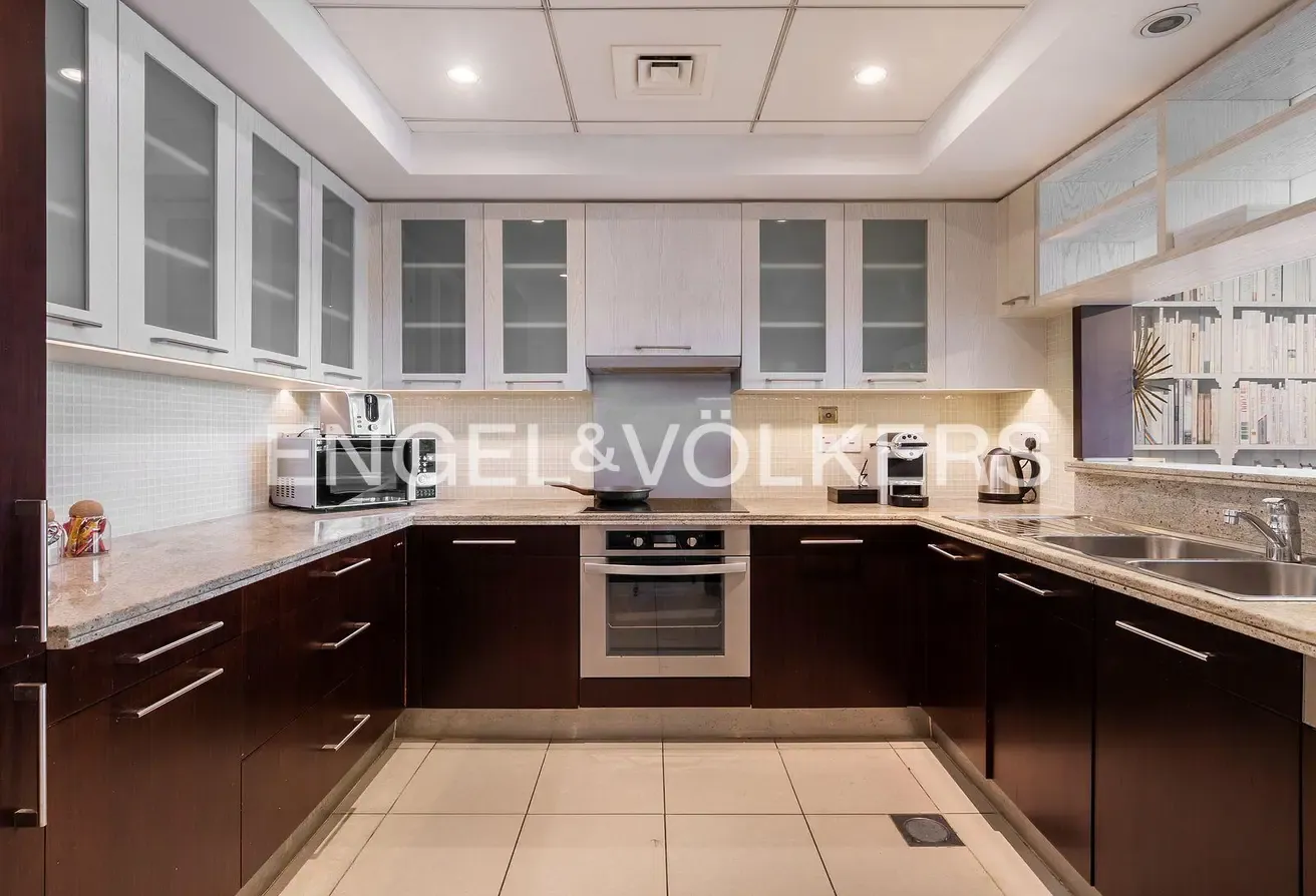Burj Khalifa View | Premium | Fully Furnished