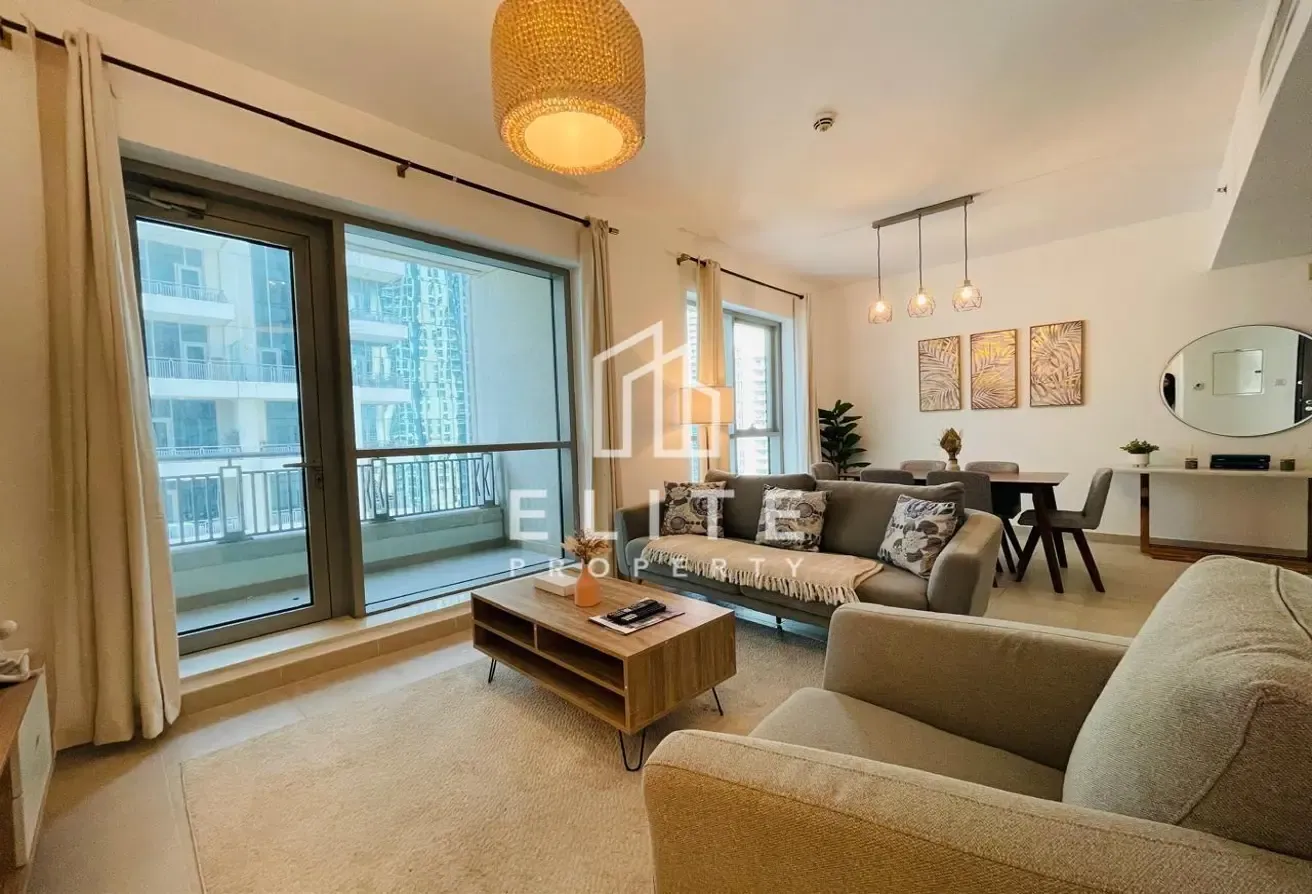 Vacant | Furnished | Bright Unit