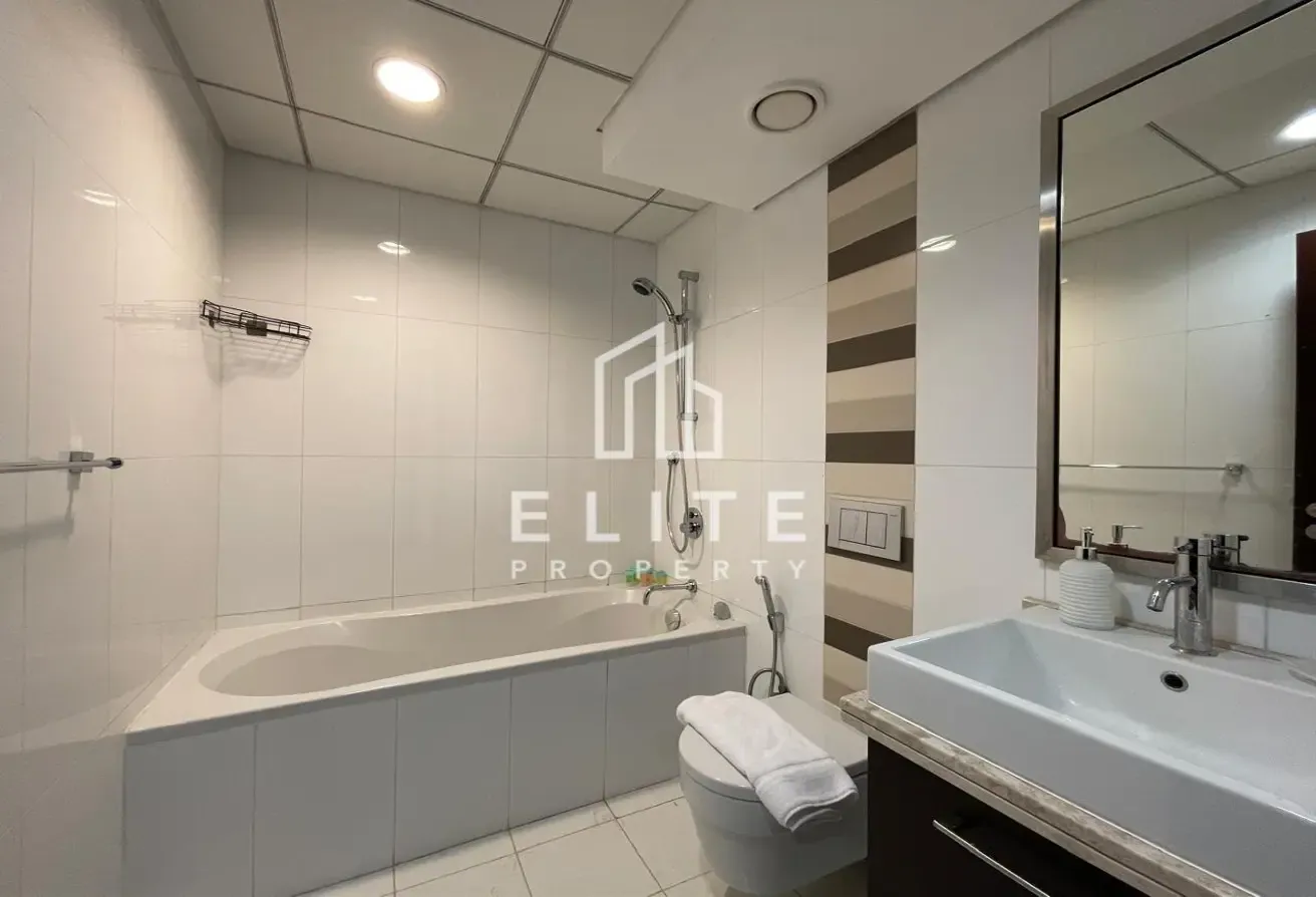 Vacant | Furnished | Bright Unit