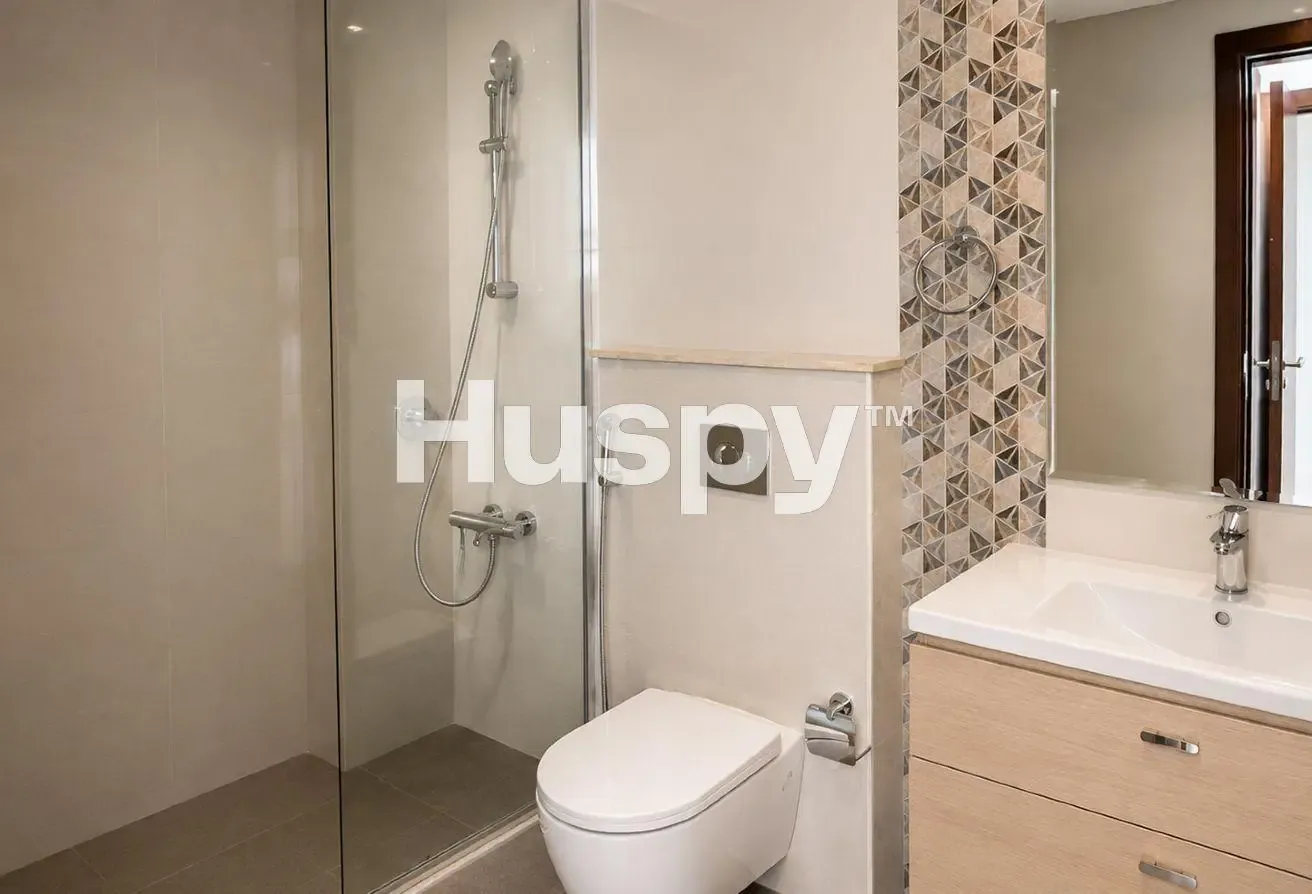 Fully Furnished | Vacant | Golf Course View