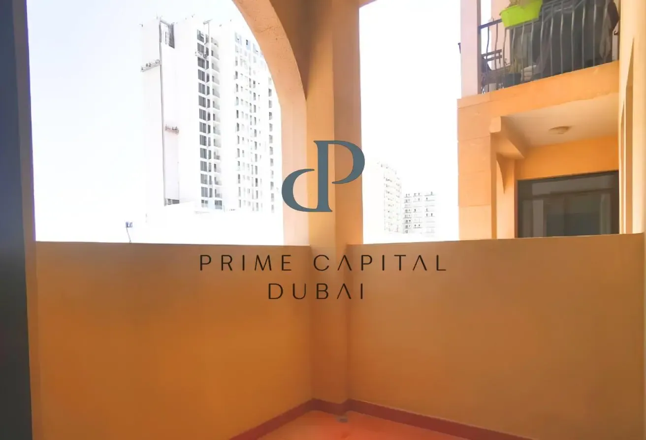 Bright 1BR | Open-Plan Layout |Available 18 Sept