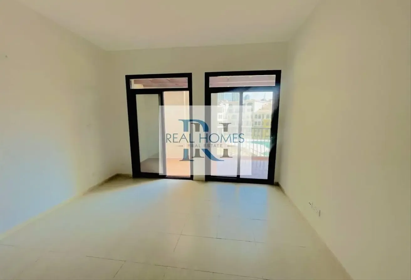 Pool View 2BR | Large Layout | Prime Location