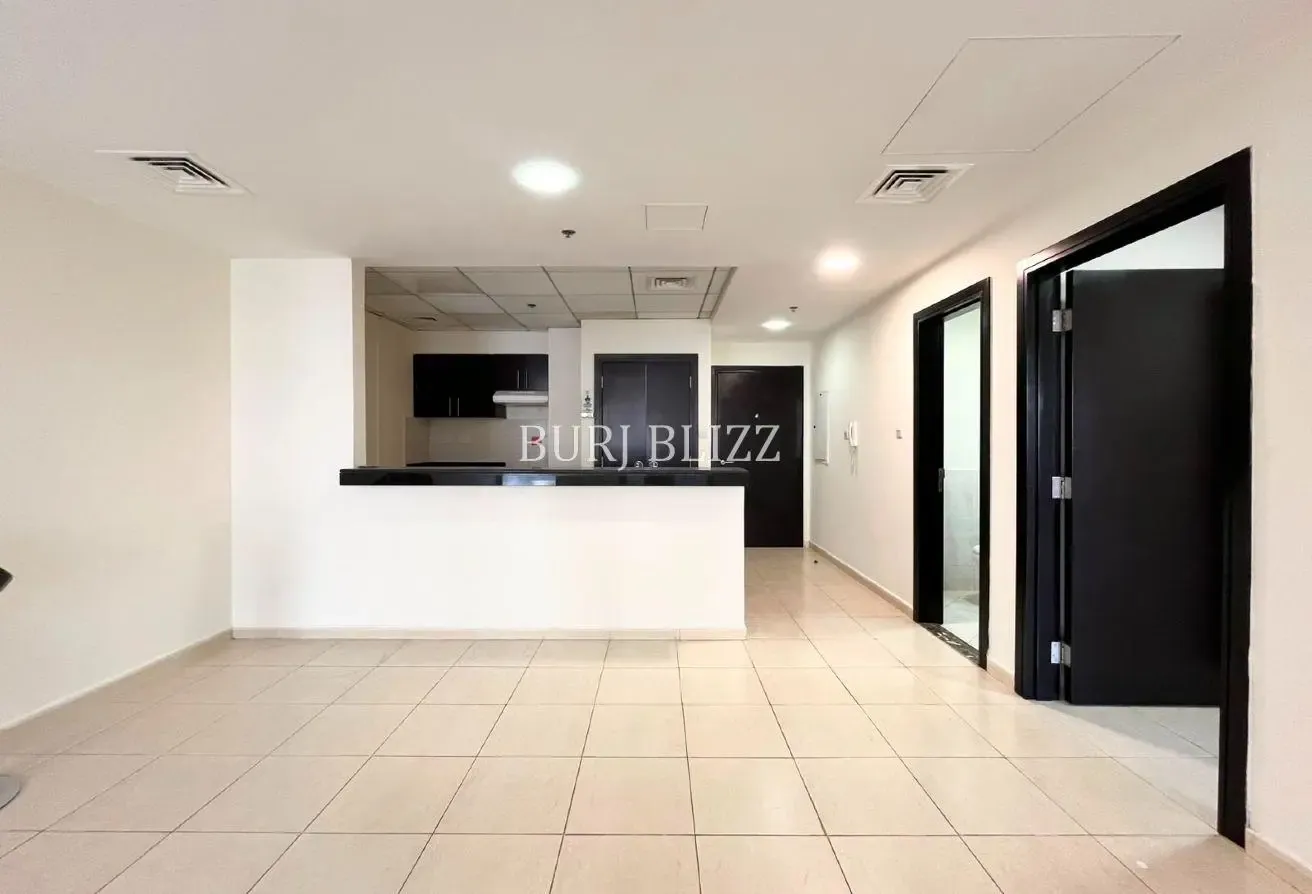 Ideal 1BR Home | Huge Layout | Near to Circle Mall